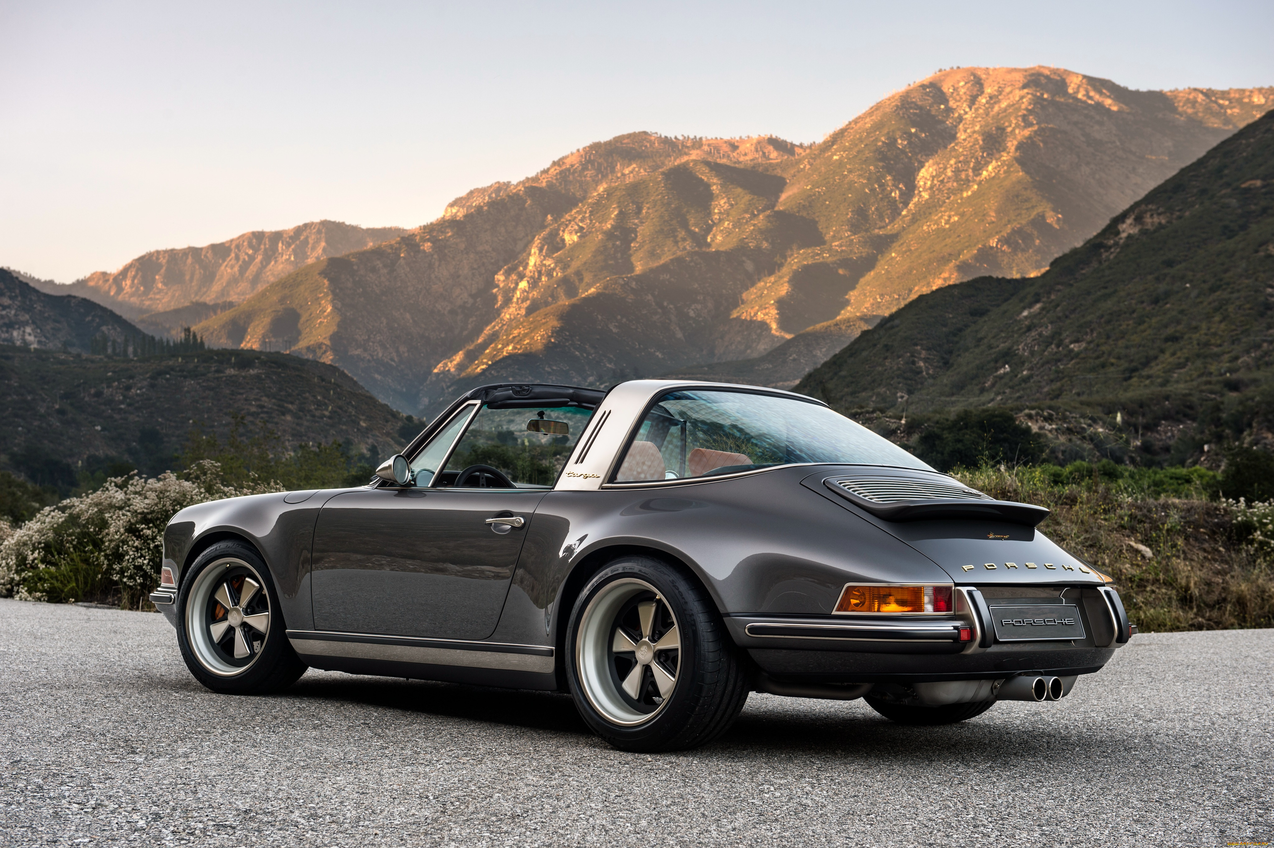 Porsche 911 Targa